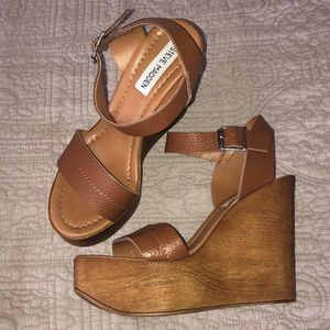 Steve Madden Celleste Platform Wedge - Size 7